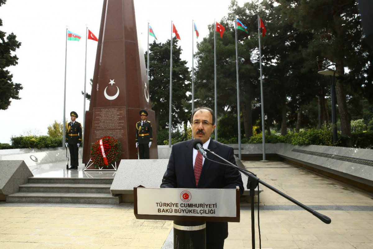 98th anniversary of  Turkish Republic marked at Baku Turkish Martyrs