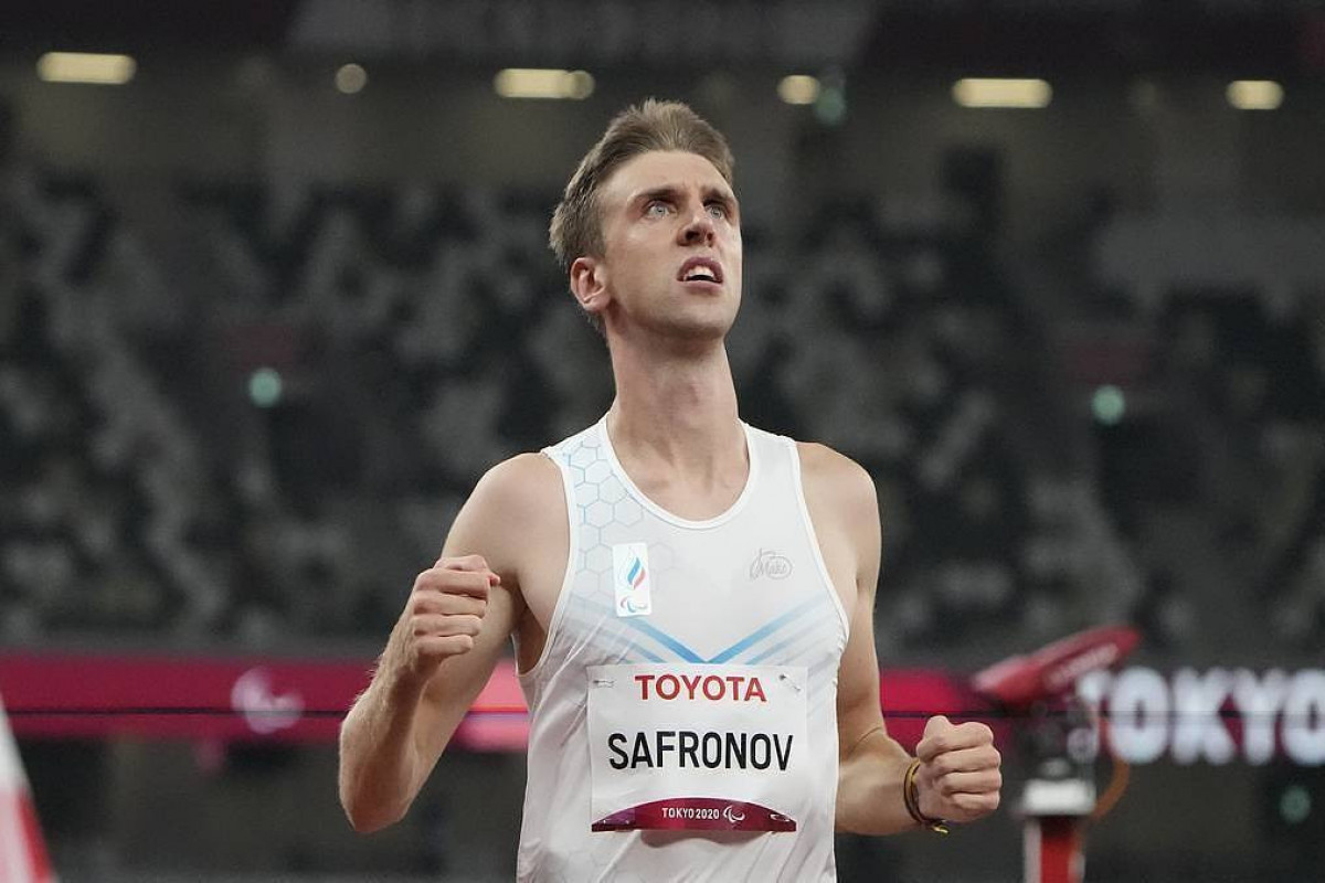 Russian sprinter Safronov takes gold, new World Record in men’s 200m final