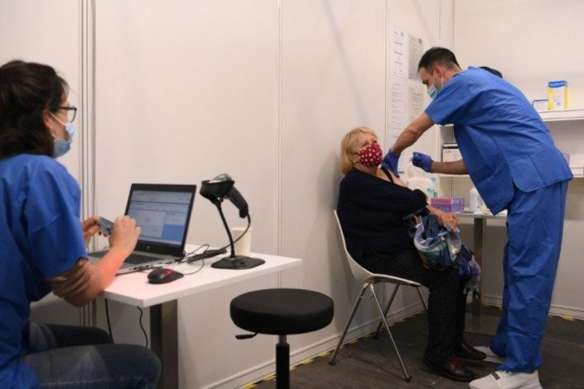 Italy to start offering third vaccine doses to 'clinically vulnerable' people this month