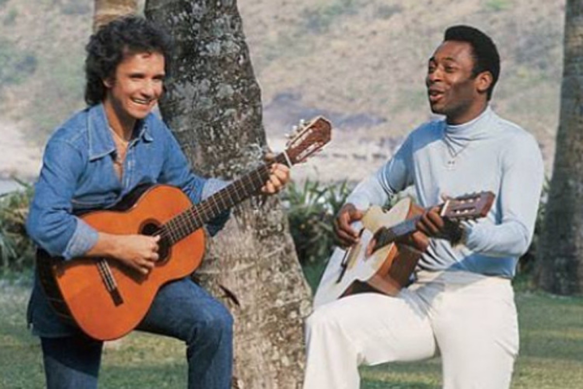Soccer legend Pele, 80, reveals tumor was removed from colon