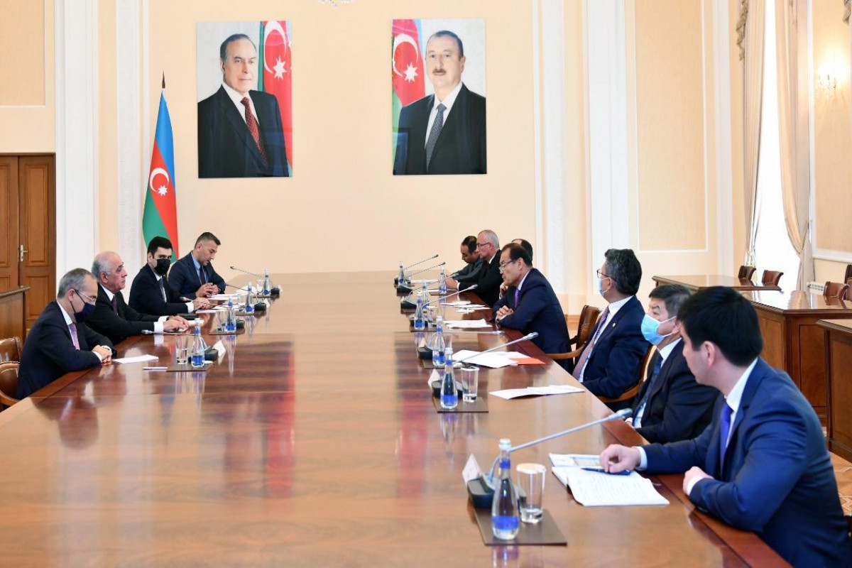 Azerbaijani PM meets with Turkic Council delegation 