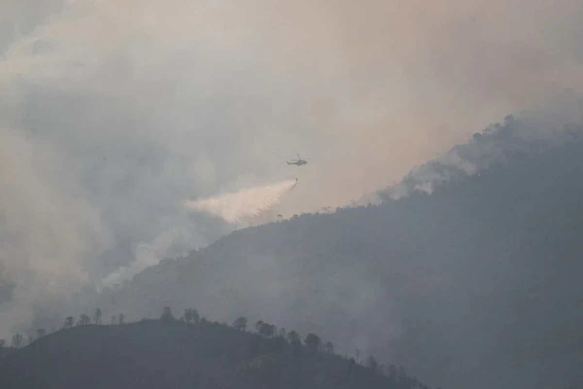 Anger as Spanish wildfire blazes for fourth day