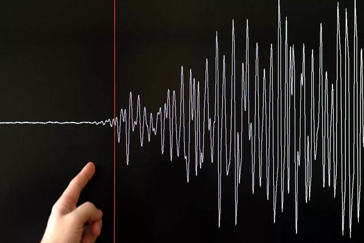 Magnitude 5.9 earthquake strikes off Japanese coast