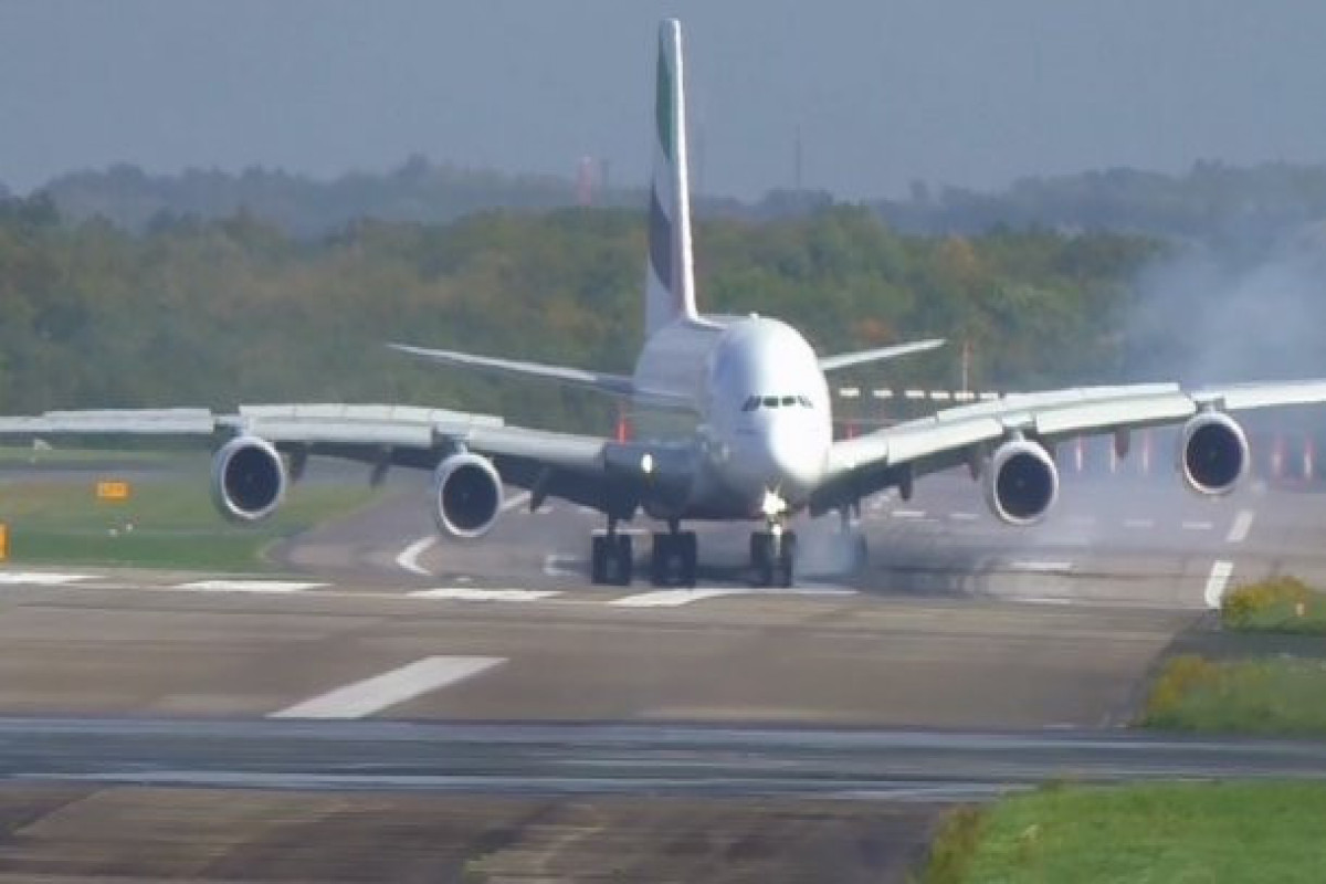 A Rossiya Airlines plane flying from Antalya urgently landed at Pulkovo due to engine malfunction
