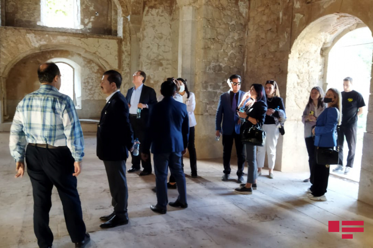 OIC OA delegation viewed destructions in Ashagi Govhar Aga mosque, committed by Armenians