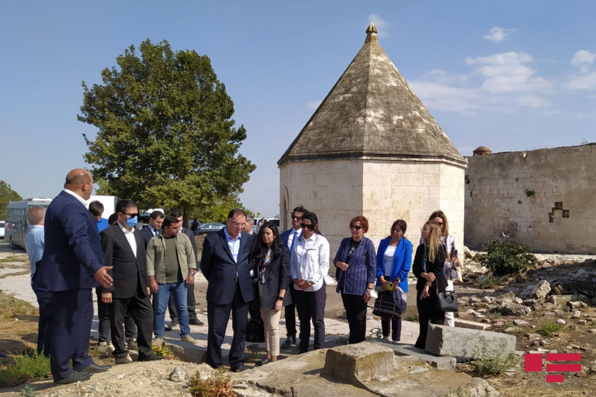 OIC OA delegation viewed Maraga-150 monument-PHOTO 