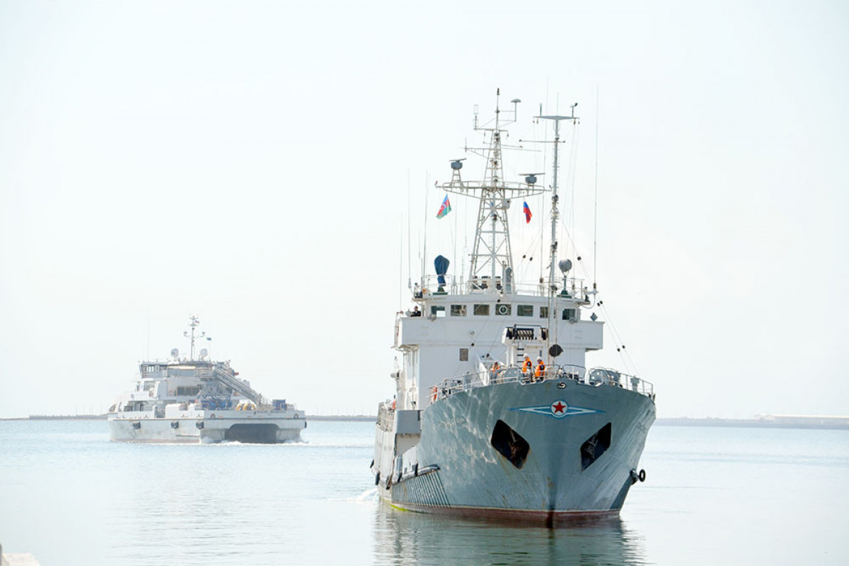 Two military fleets of Russia's Caspian flotilla arrive in Baku