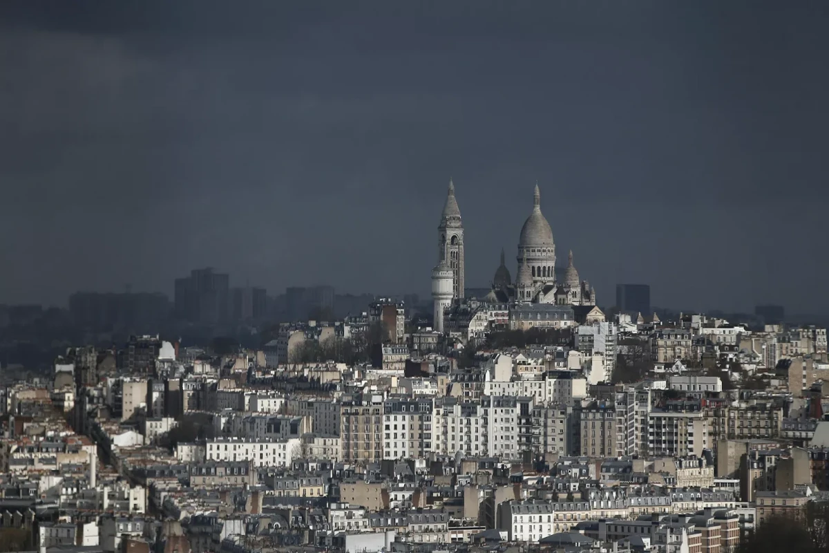Parisians protest against COVID-19 health pass, mandatory vaccinations-LIVE 
