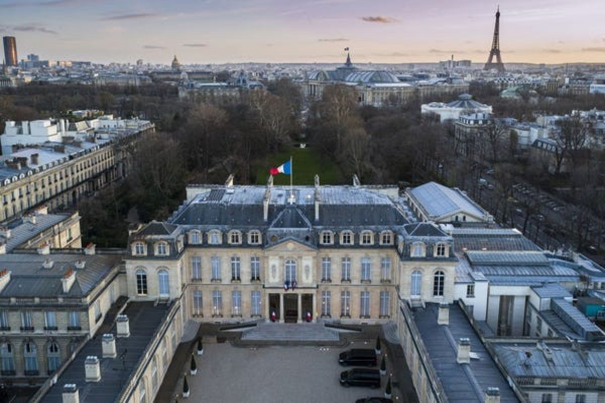 France accuses US and Australia