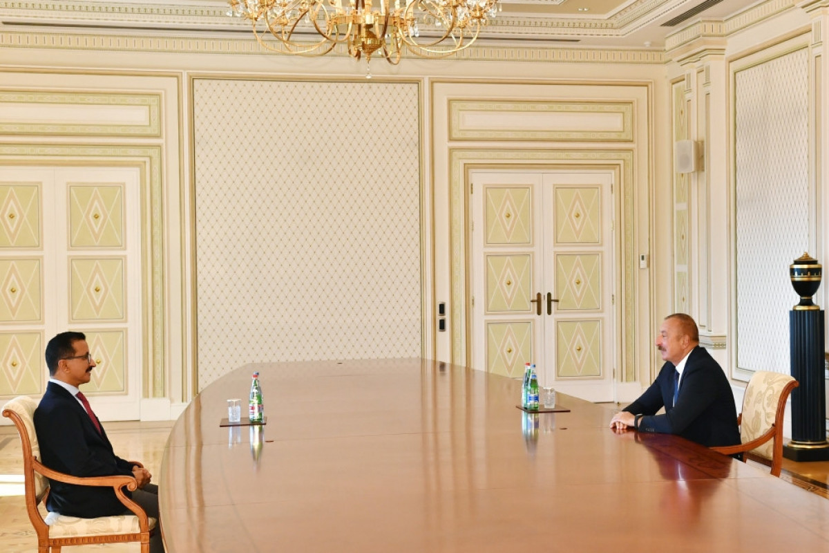 President Ilham Aliyev receives CEO of DP World