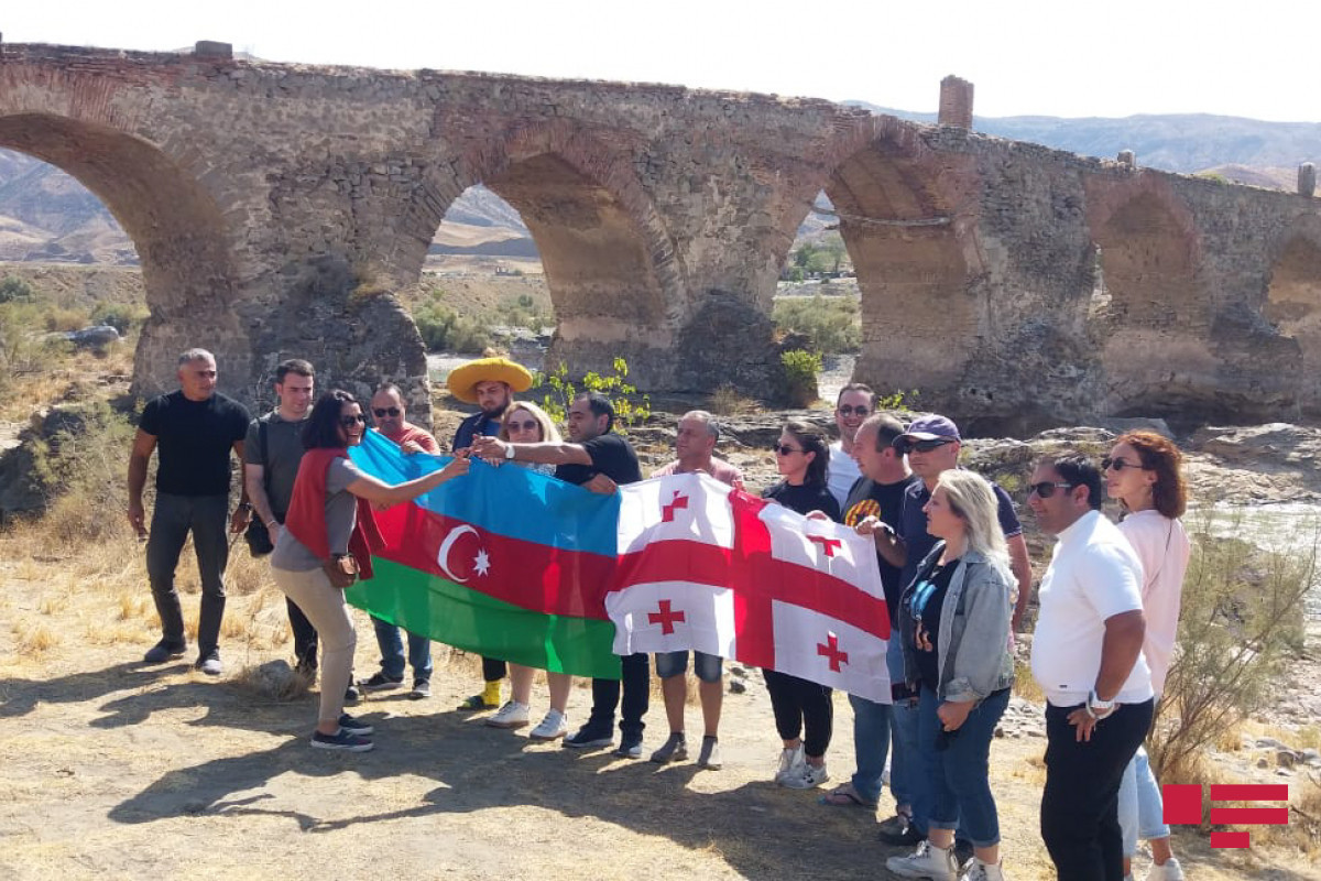 Georgian journalists visit Khudafarin bridges