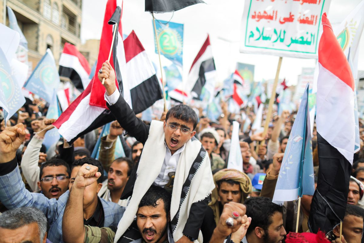 Houthis rally in north Yemen as their fighters push south