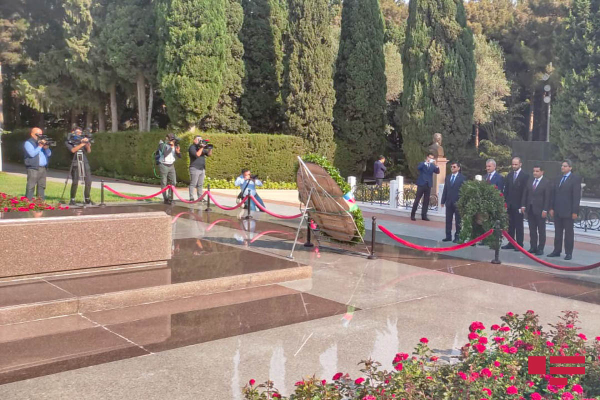 Delegation led by Chairperson of OIC Independent Permanent Human Rights Commission visits Alley of Honor