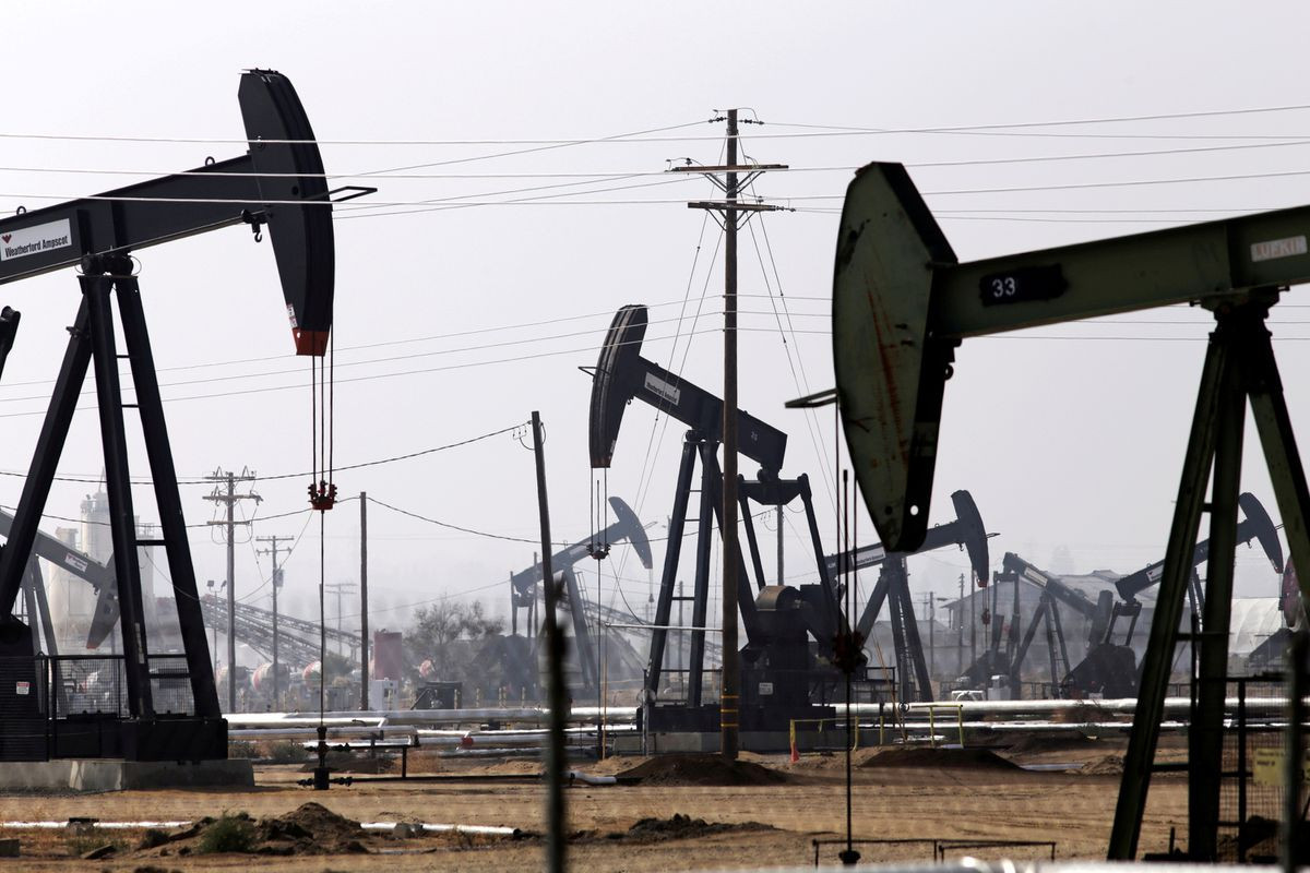 Oil gains for fifth day amid supply constraints