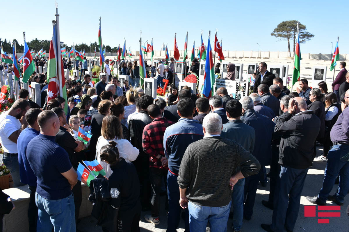 Azerbaijan commemorates its martyrs-PHOTOLENT 