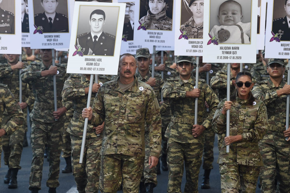 March to pay tribute to memory of Patriotic War martyrs held in Baku, Azerbaijani President, First Lady joined the march
