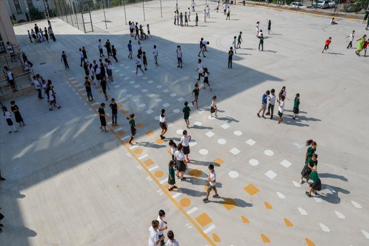 Turkey's COVID-19 cases in 0-17 age group double as in-person education resumes