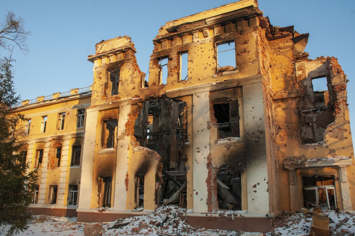 Chernihiv mayor says Russian shelling destroyed oncology ward of hospital