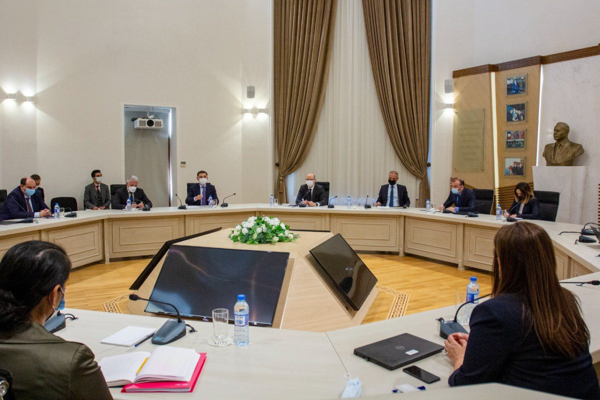Azerbaijan holds discussions with World Bank on electricity