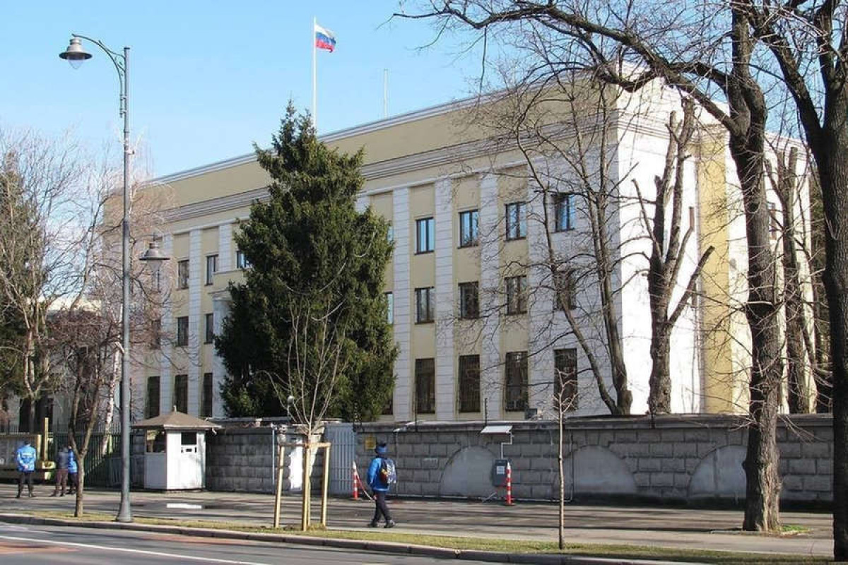 Car crashes into fence of Russian Embassy in Bucharest, driver dead