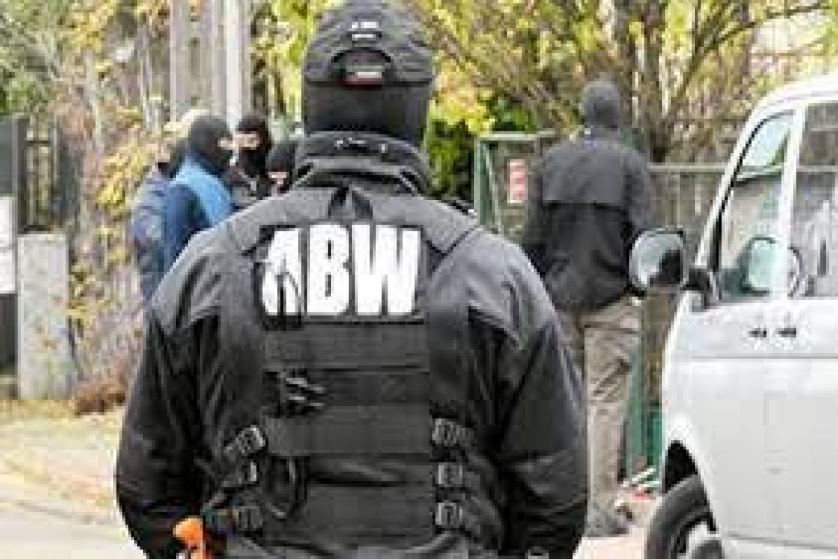 Poland arrests two Belarusians suspected of spying for Minsk -statement
