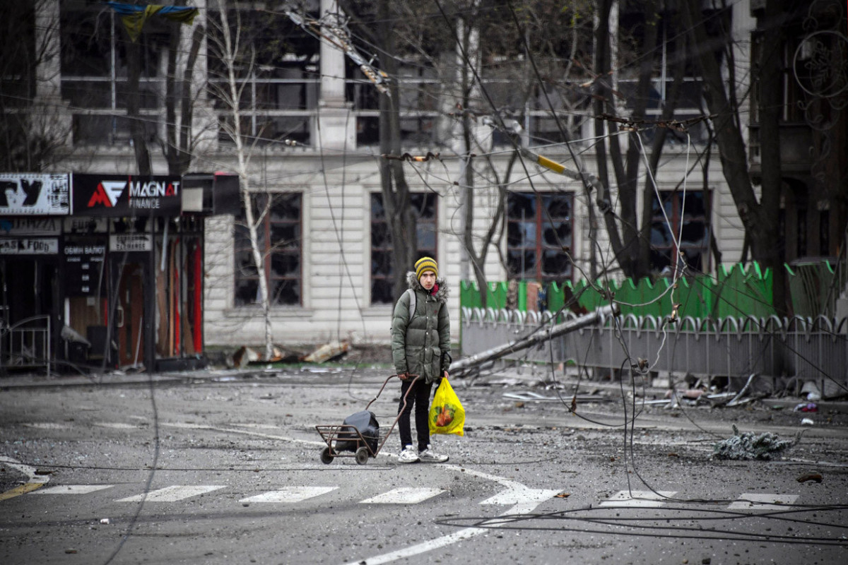 About 180,000 people waiting to be evacuated from Mariupol, mayor says