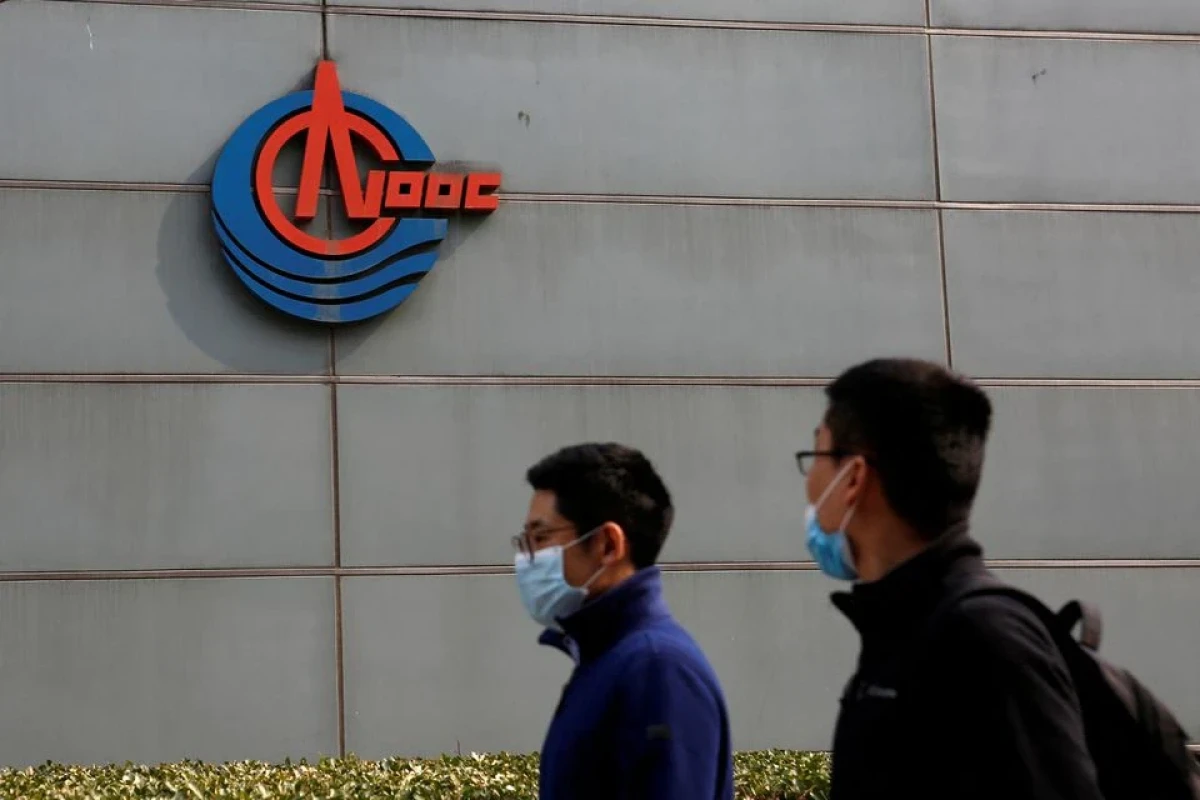 China's oil champion prepares Western retreat over sanctions fear