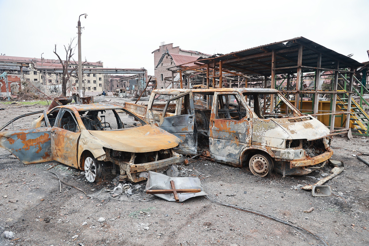 Russian forces to close entry and exit to Mariupol and introduce pass system, mayor's advisor says