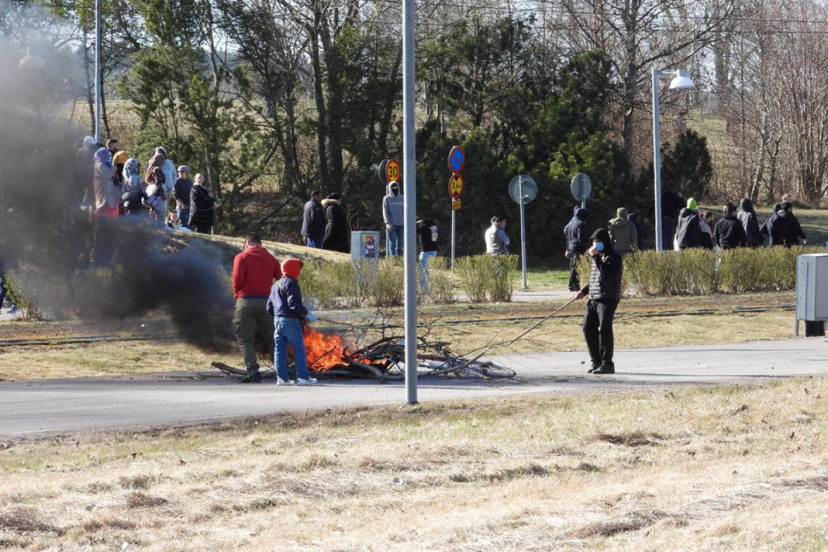 Three people injured in riots in Sweden