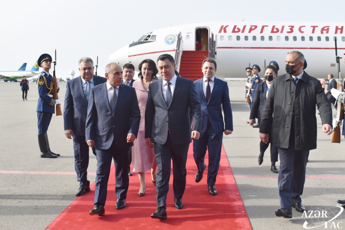 Kyrgyz President arrives in Azerbaijan for an official visit