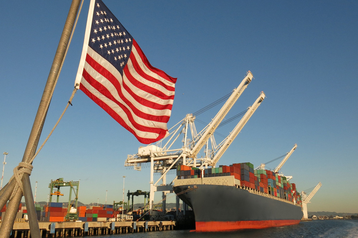 Azerbaijan's negative trade balance with US halved in IQ 2022