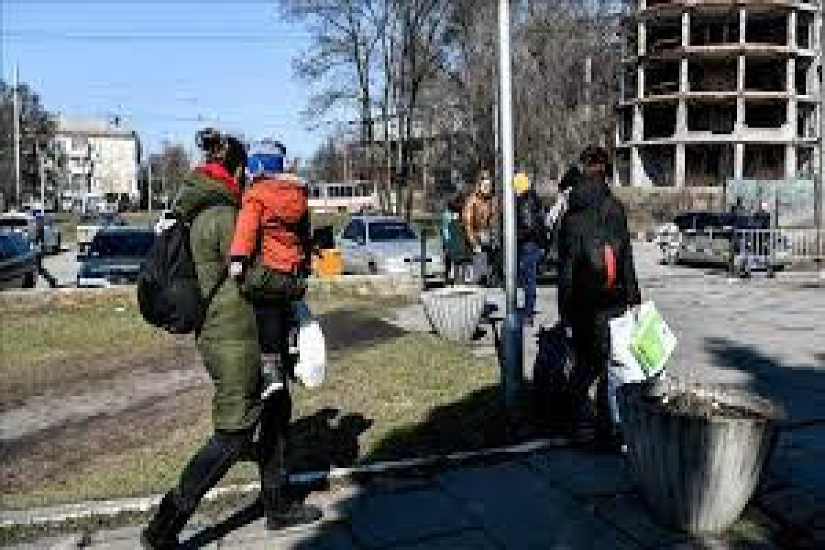 Mariupol evacuations to resume Saturday, Ukraine official says