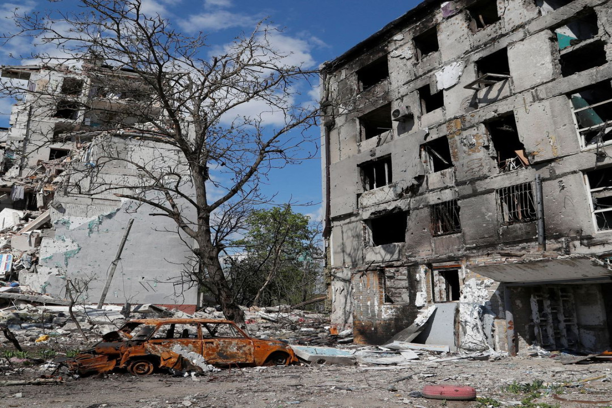 Ukraine warns talks with Russia may collapse as battles rage in east