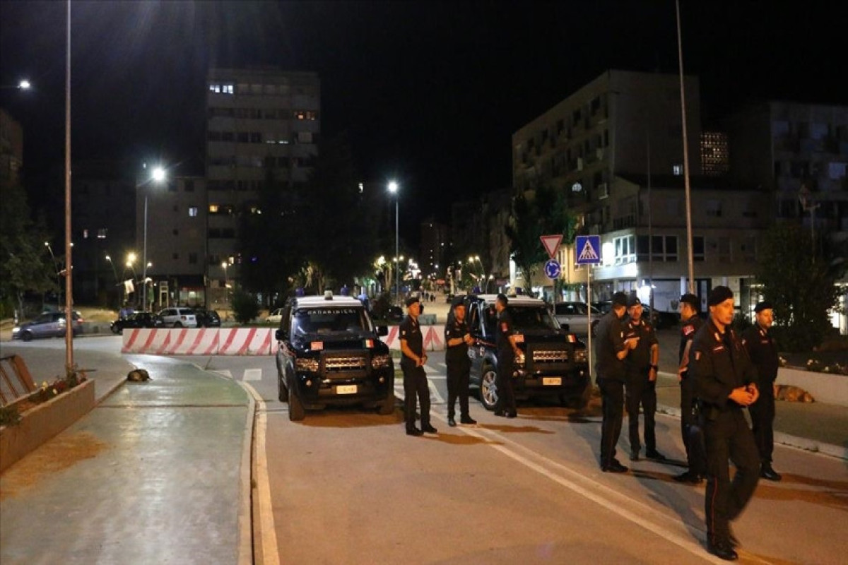 Kosovo closes two border crossings after local Serbs block roads