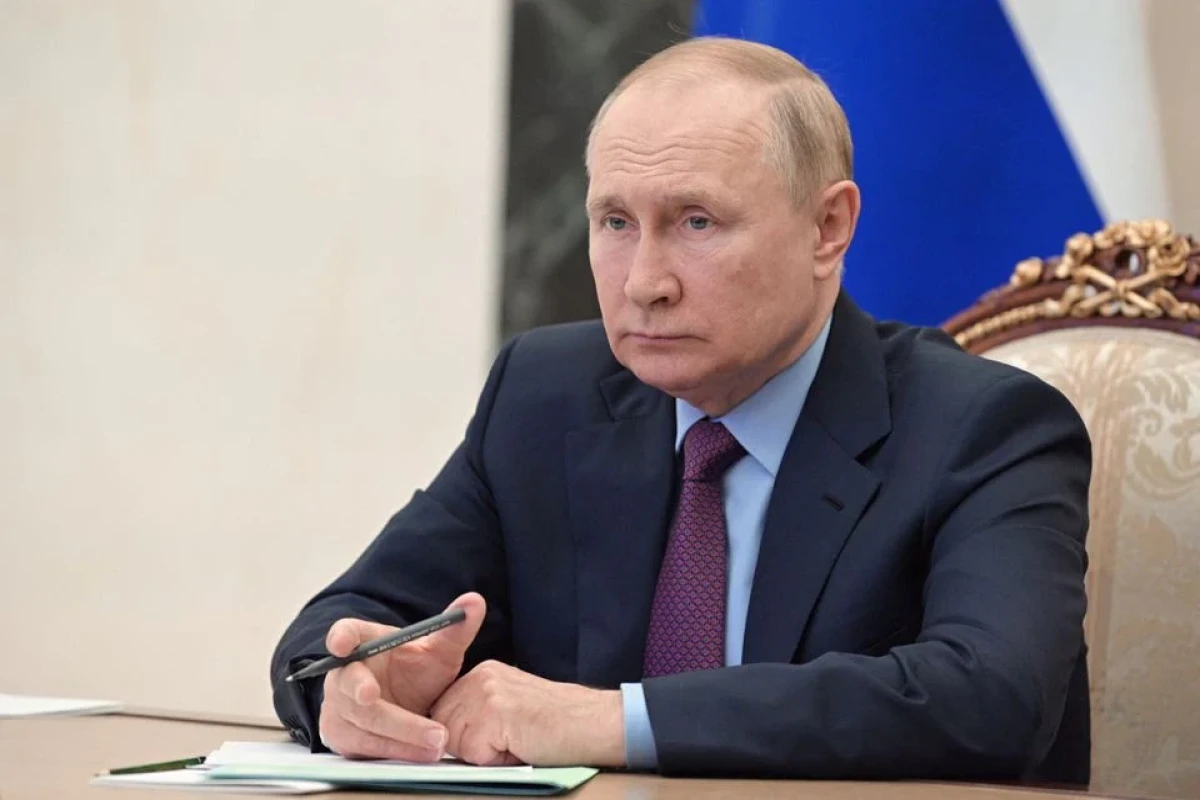 Russia bans Western investors from selling banking, key energy stakes