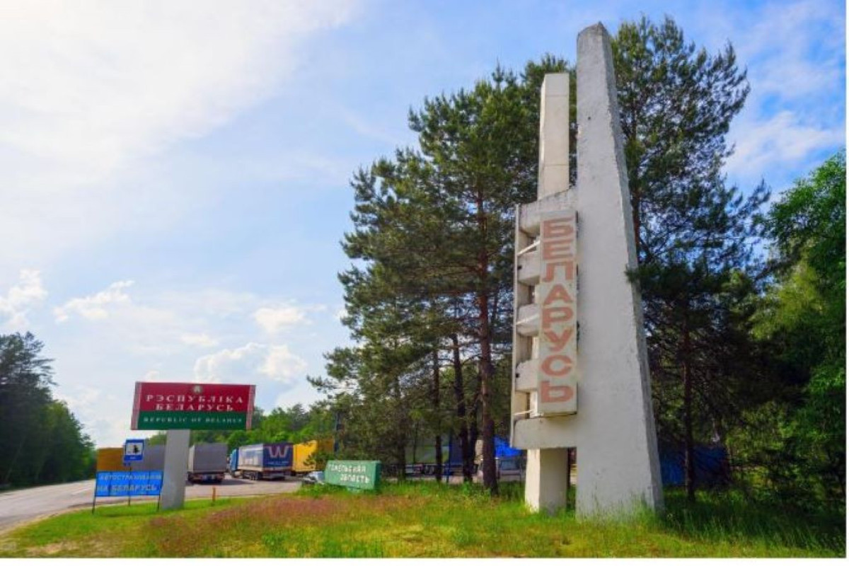 Explosions rocked in Belarus at the airfield where Russian planes are based – media