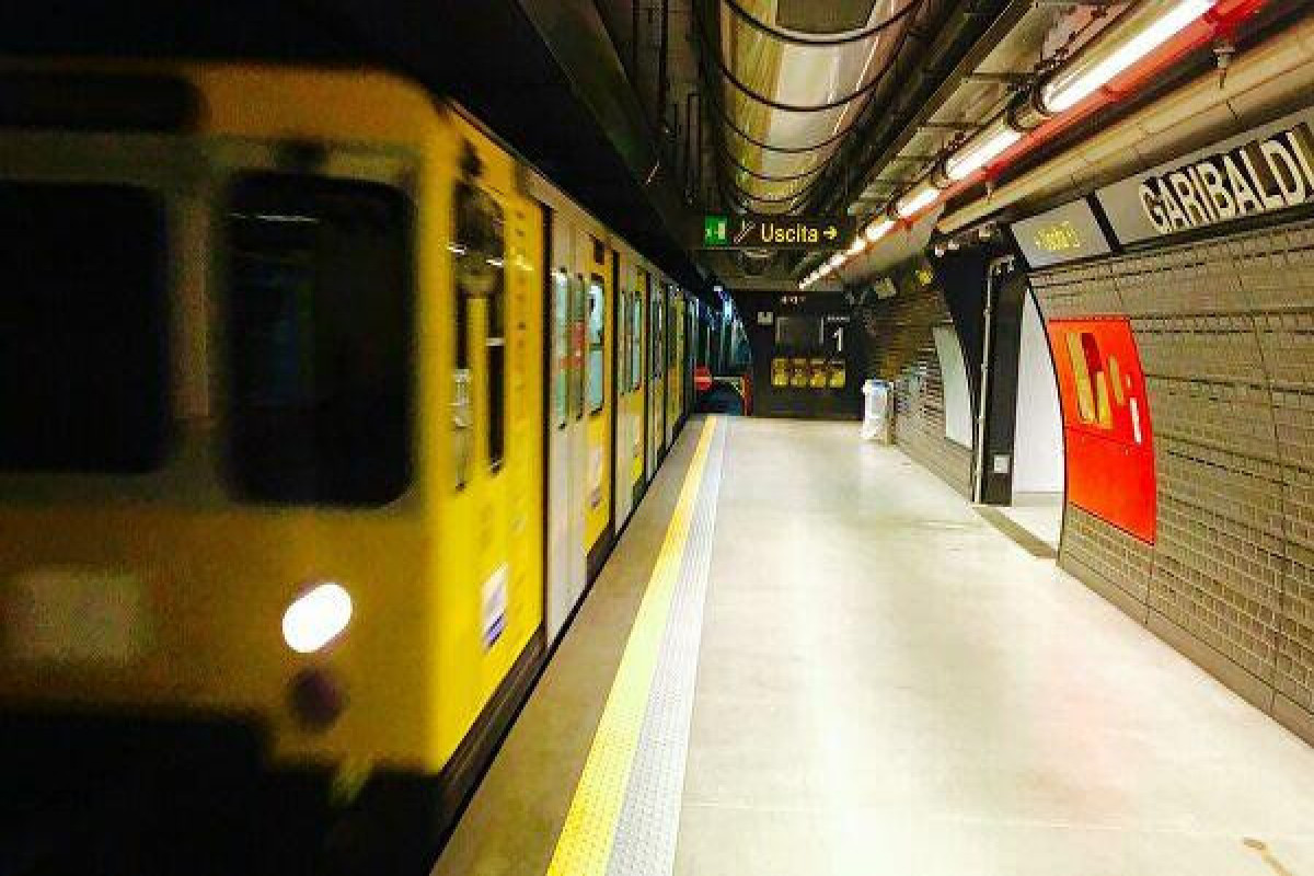 Fire breaks out in arches under major travel route in and out of London Bridge