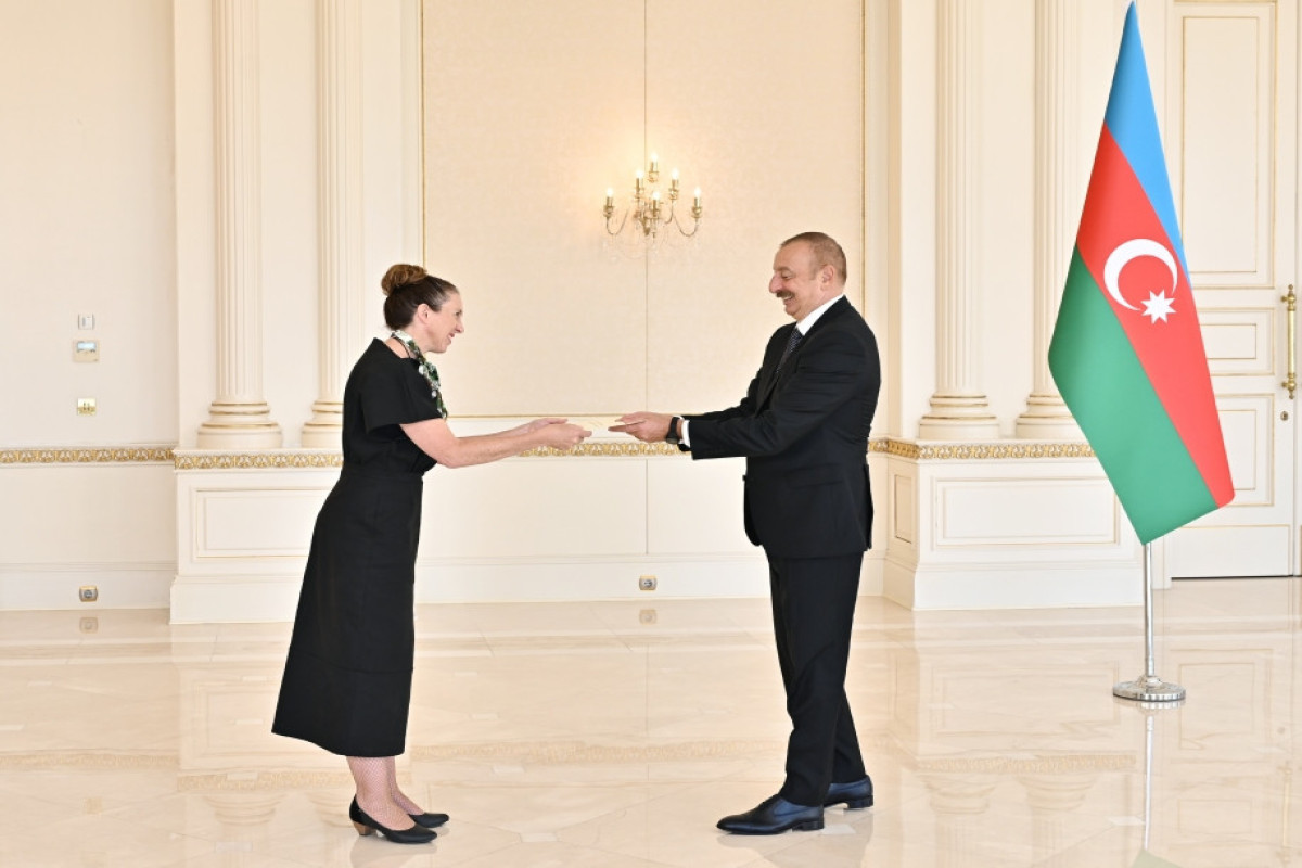 Azerbaijani President accepts credentials of incoming ambassador of New Zealand