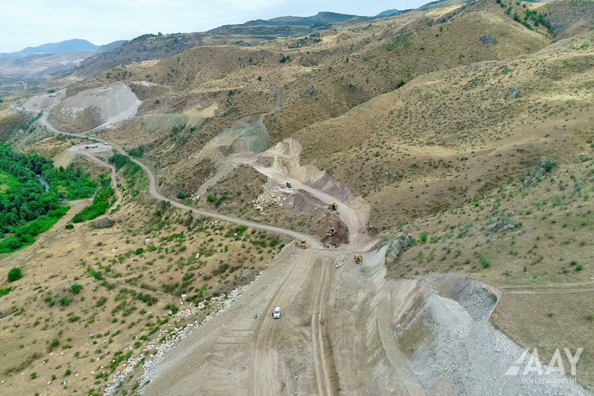 Large-scale construction works are continued along the Gubadli-Eyvazli highway-PHOTO 