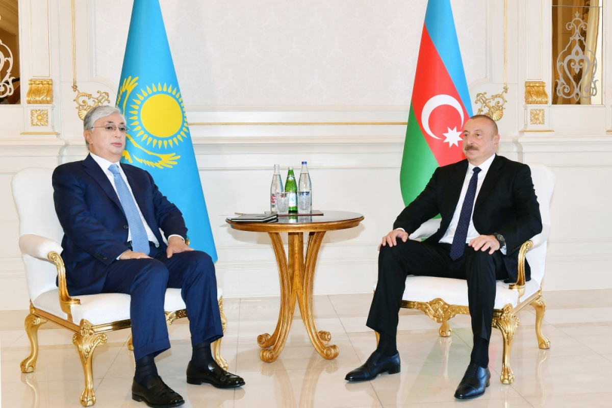 Azerbaijani, Kazakh presidents held one-on-one meeting