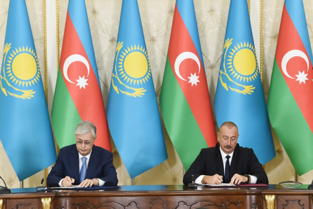 Azerbaijan, Kazakhstan signed documents
