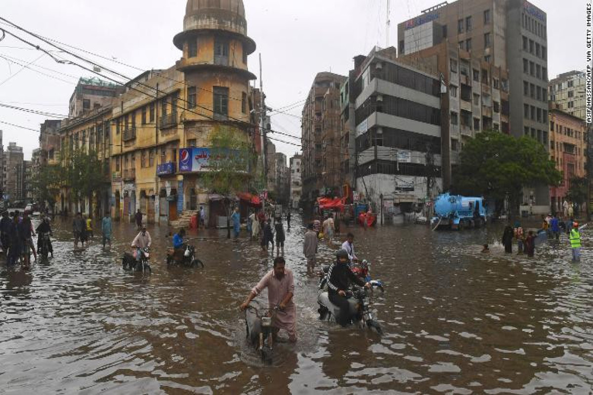 Over 900 killed by Pakistan monsoon rains and floods, including 326 children