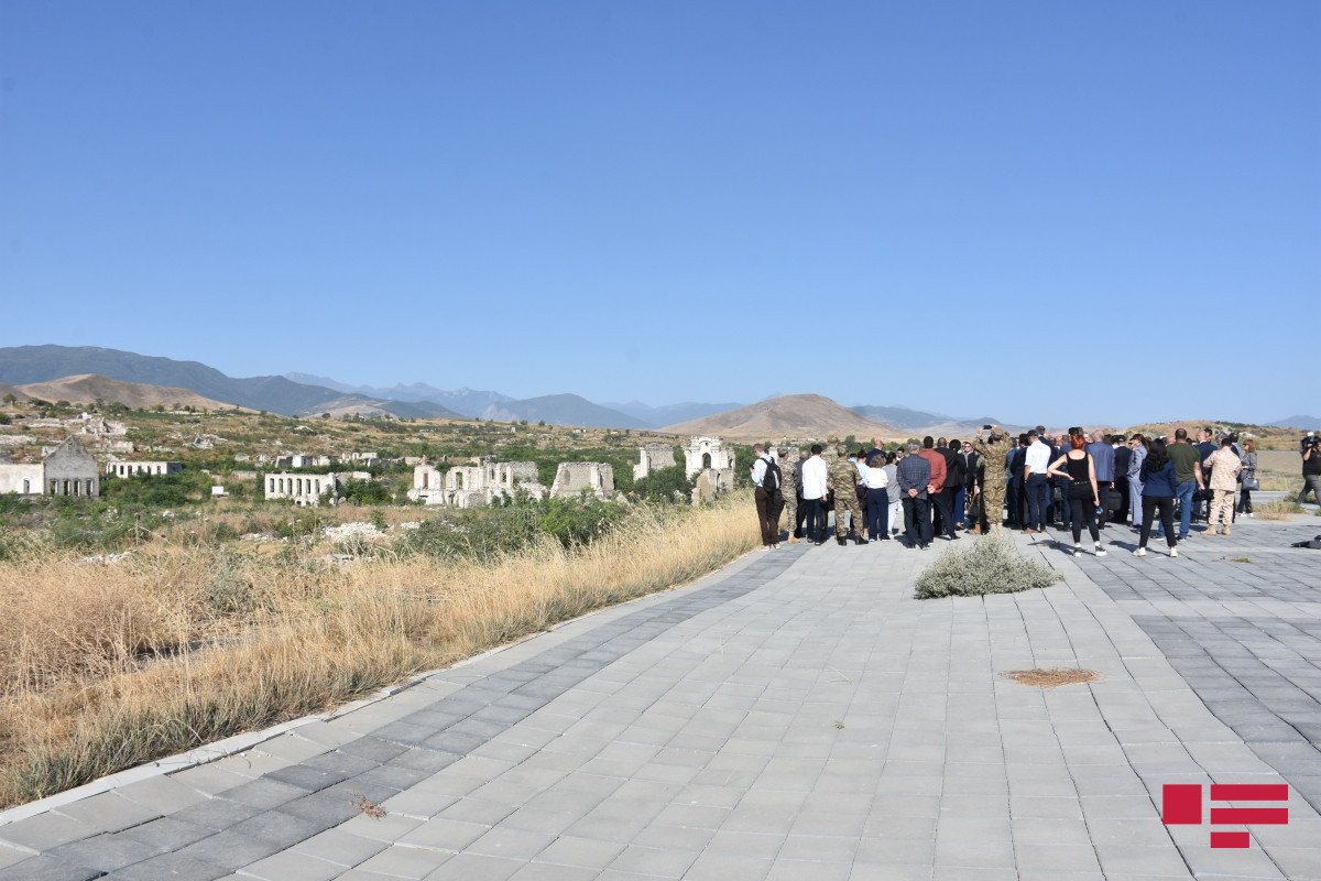 Accredited representatives of diplomatic corps visit old center of Fuzuli city-PHOTO 