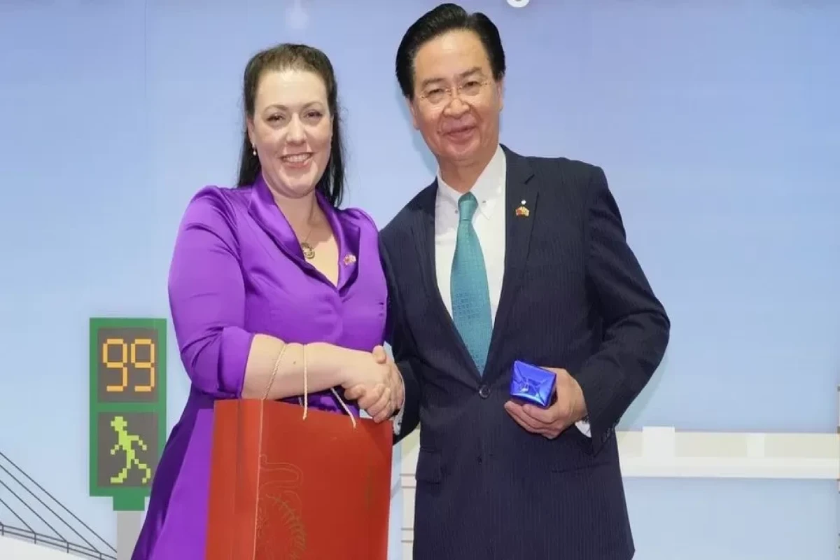 UK MP Alicia Kearns and Joseph Wu, Taiwan's minister of foreign affairs, in Taiwan