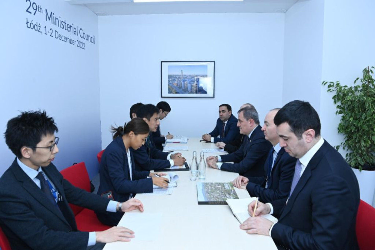 Jeyhun Bayramov meets with Japan FM