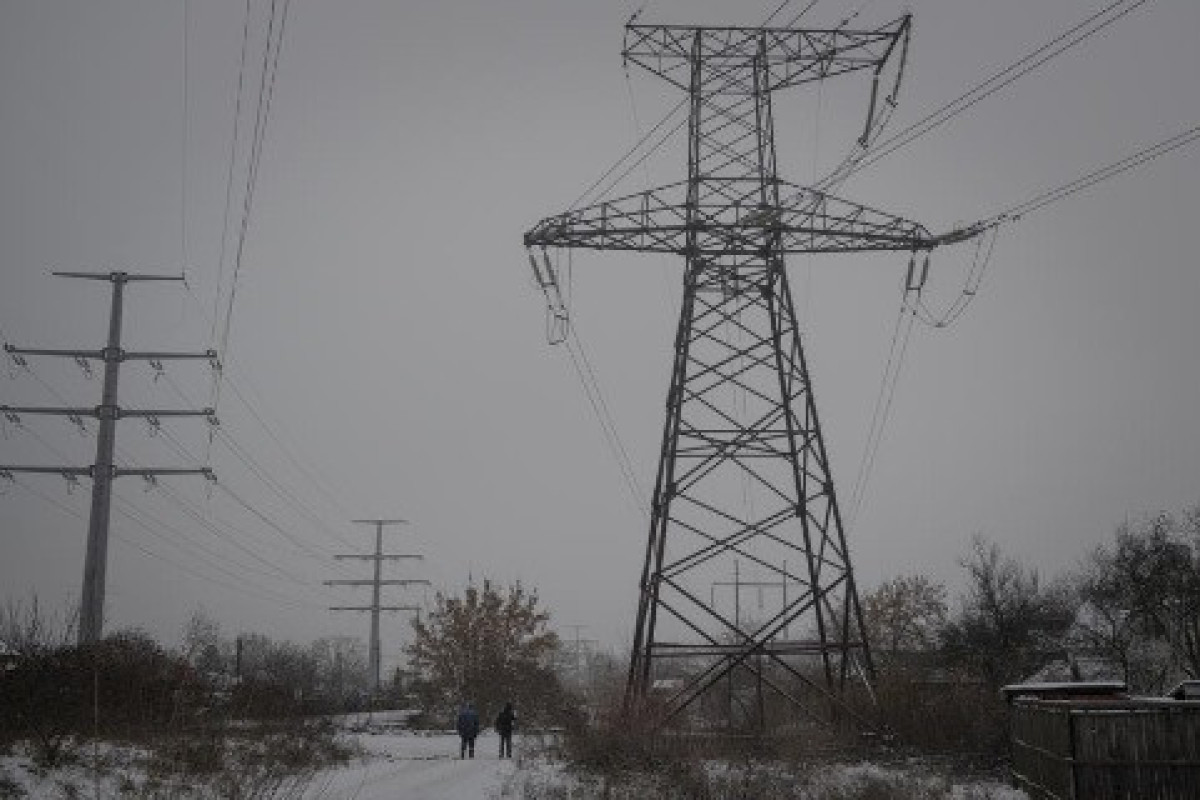 US sends first shipment of power gear to aid Ukraine