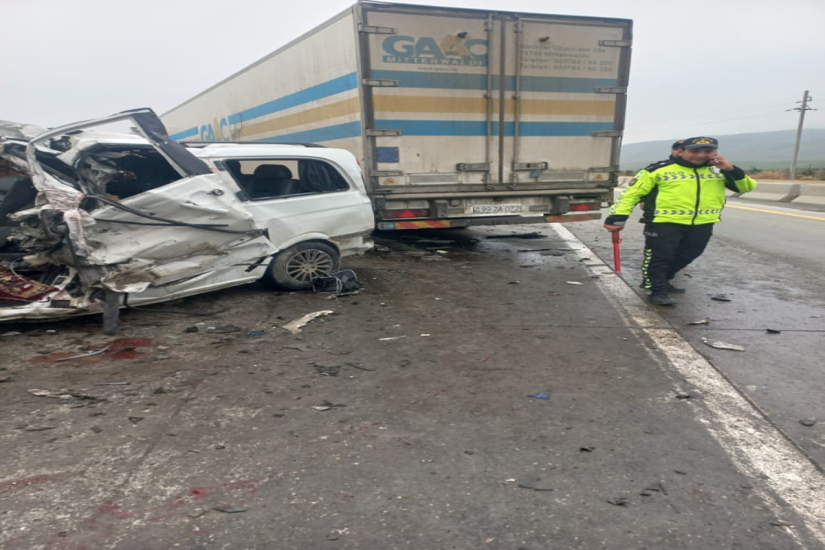 7 people killed as a passenger car collides with a truck on the Baku-Guba highway-PHOTO -UPDATED-1 