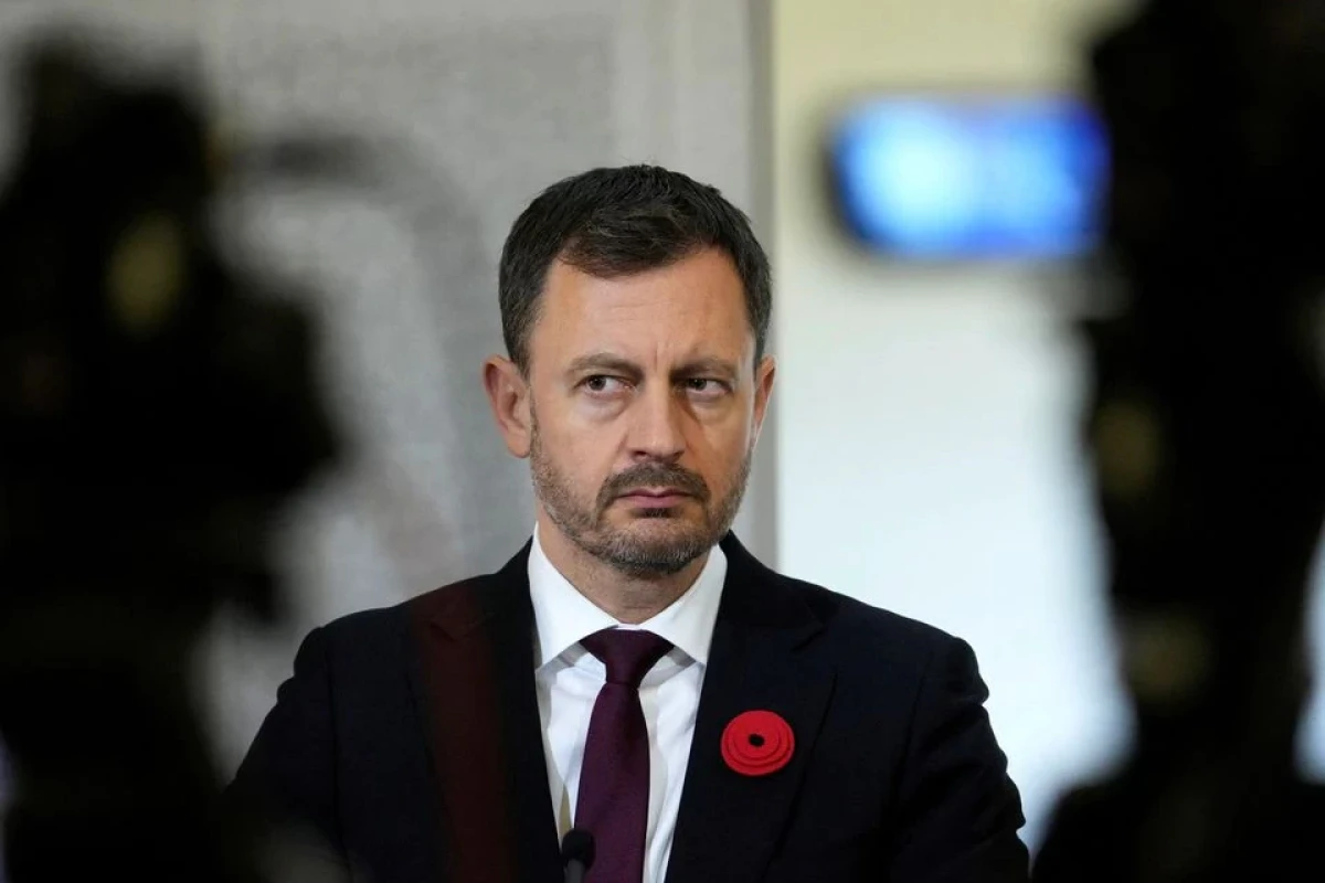 Slovak parliament dumps centre-right cabinet, early election an option
