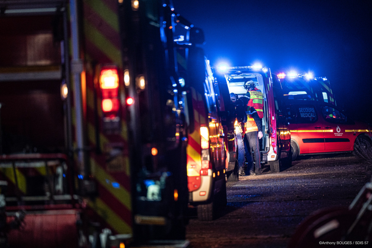 Ten people killed in apartment fire near Lyon