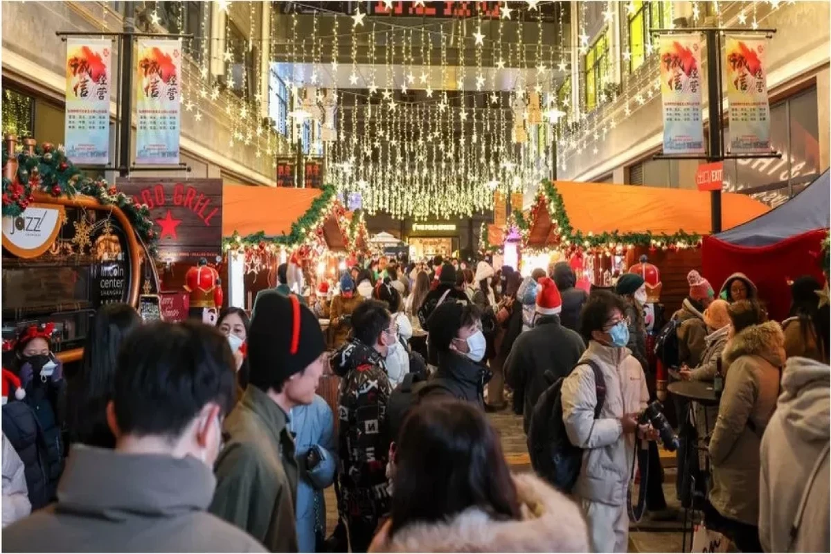 China Covid: Health expert predicts three winter waves